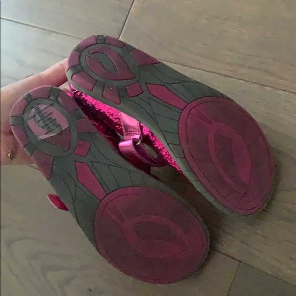 Reaction Shoes for girls 🧸 - Picture 5 of 5
